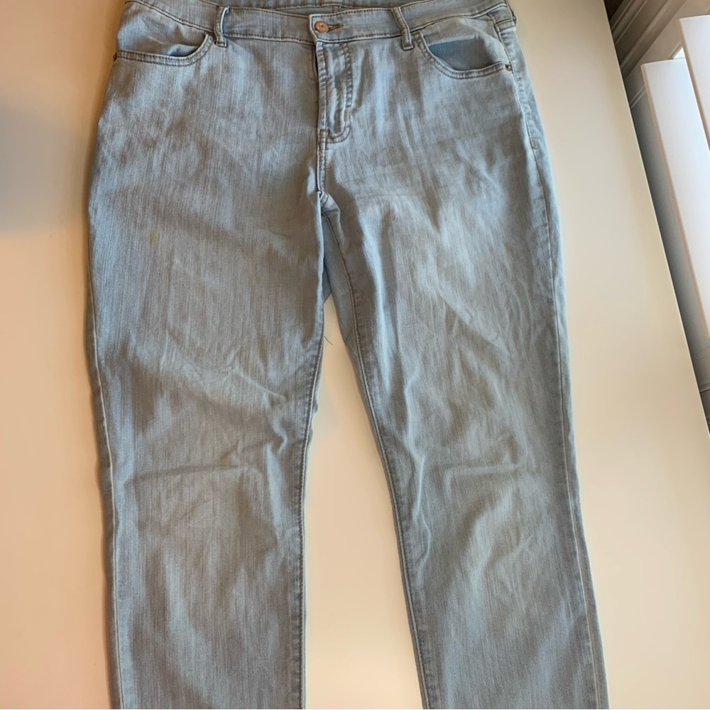 Old Navy Light Blue Denim Super Skinny Jeans